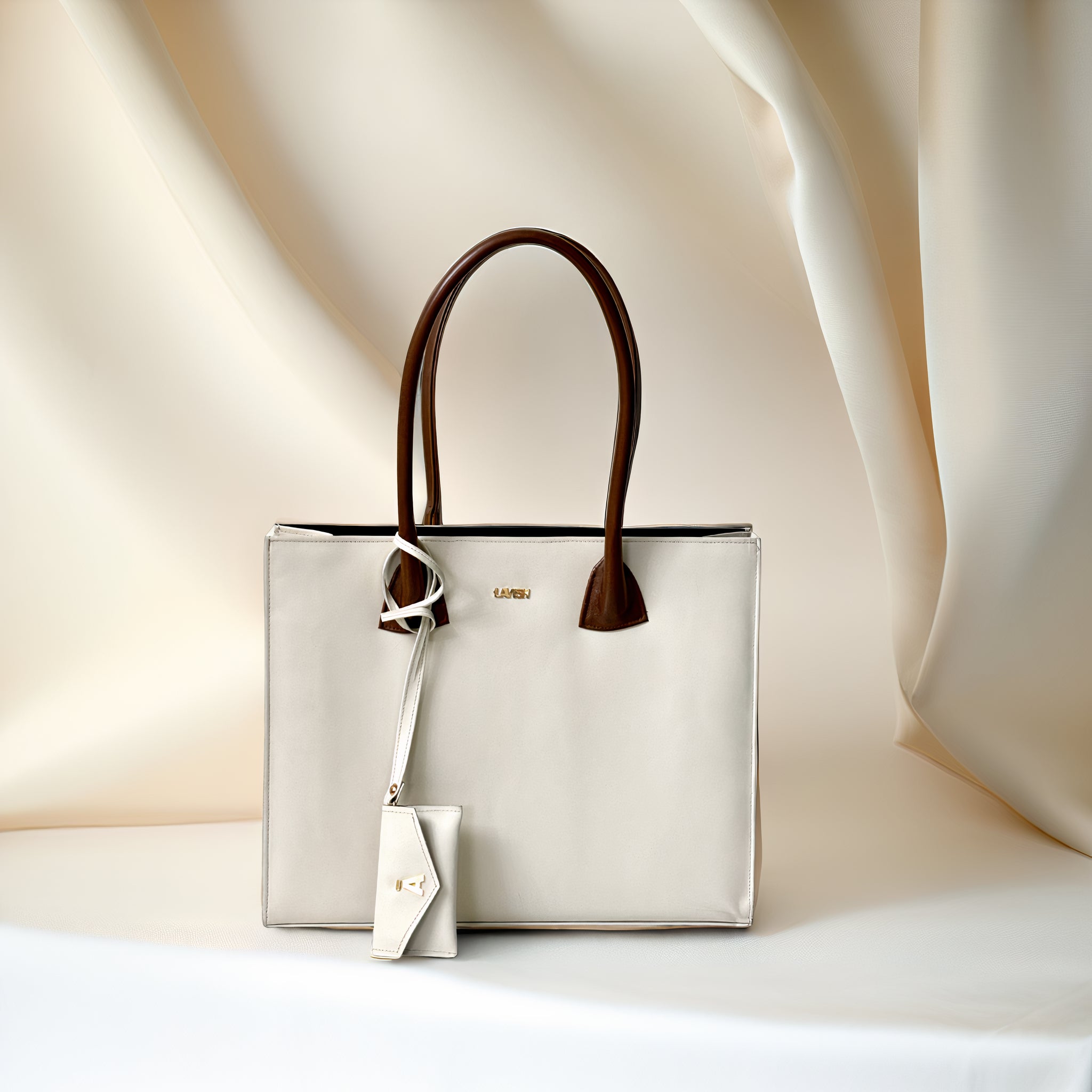 THE LĀVISH TOTE - Off-white.